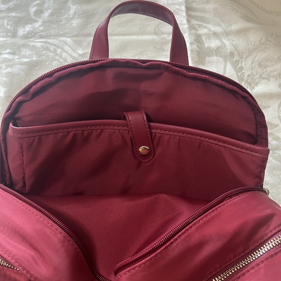 Dark red backpack with gold zippers - Picture 4 of 10